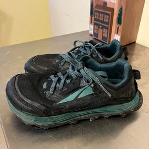 Altra Lone Peak 5 Women’s size 6.5